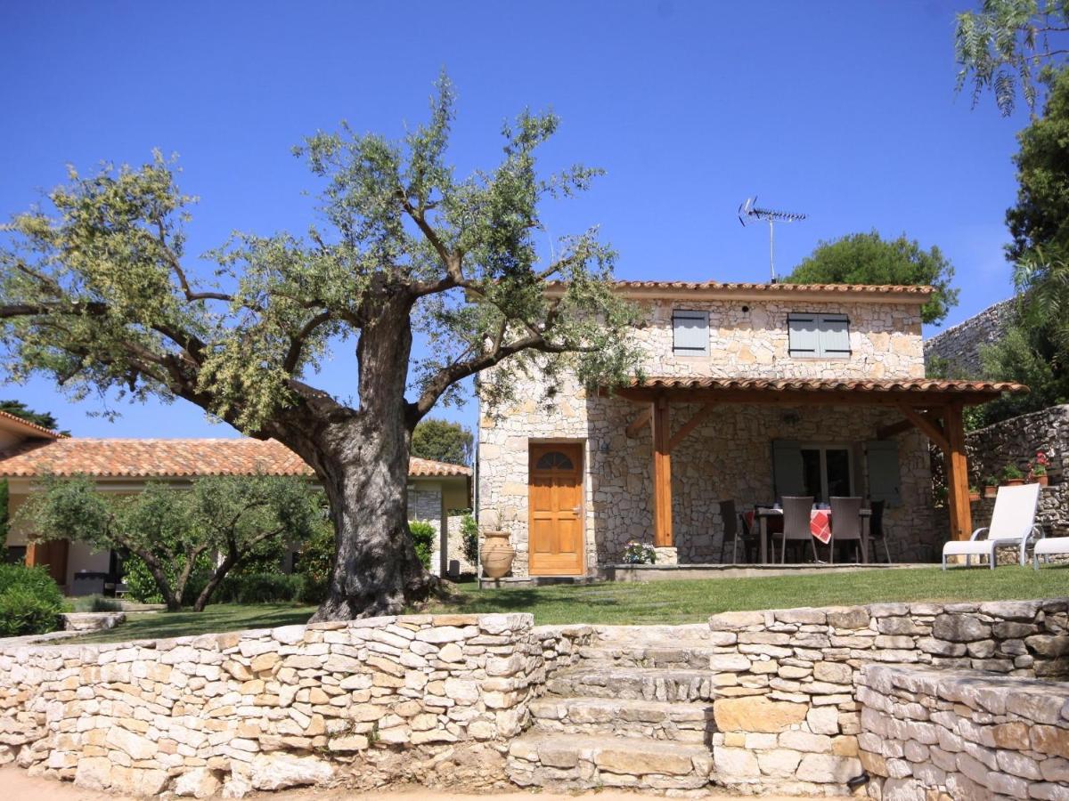 Villa Sanchez